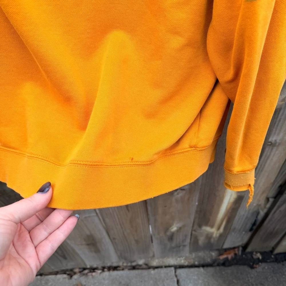 Vintage Nike men’s Orange Hoodie Size XL